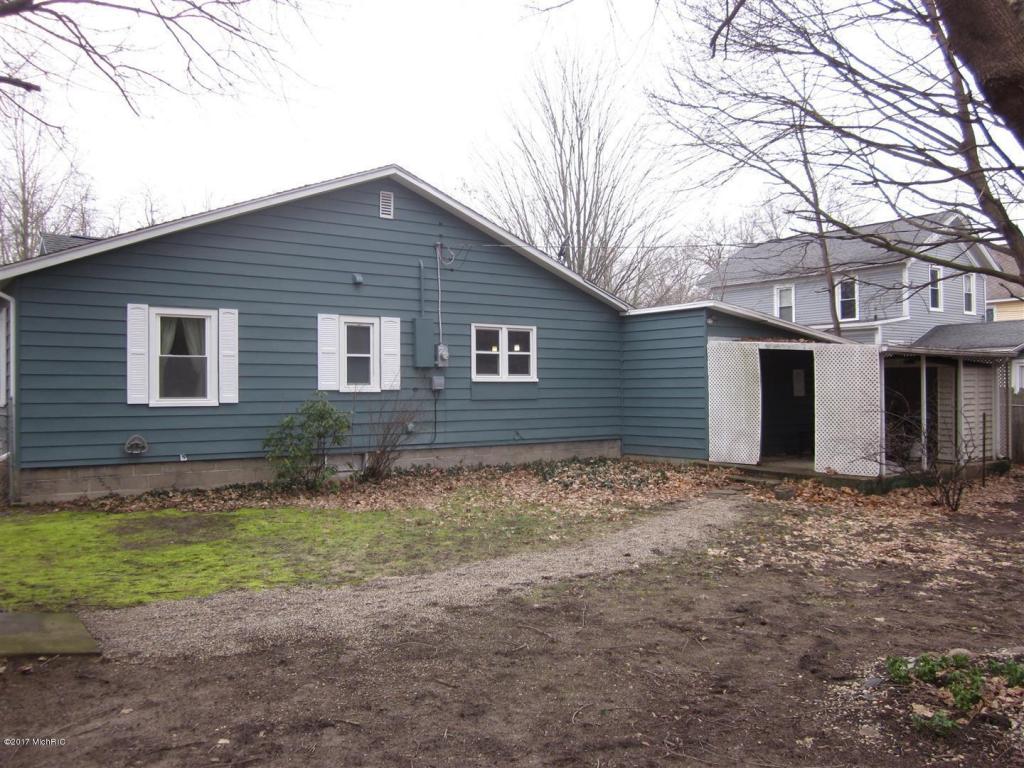 324 Union St, Plainwell, MI 49080 photo 4