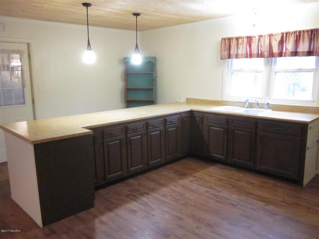 324 Union St, Plainwell, MI 49080 photo 28