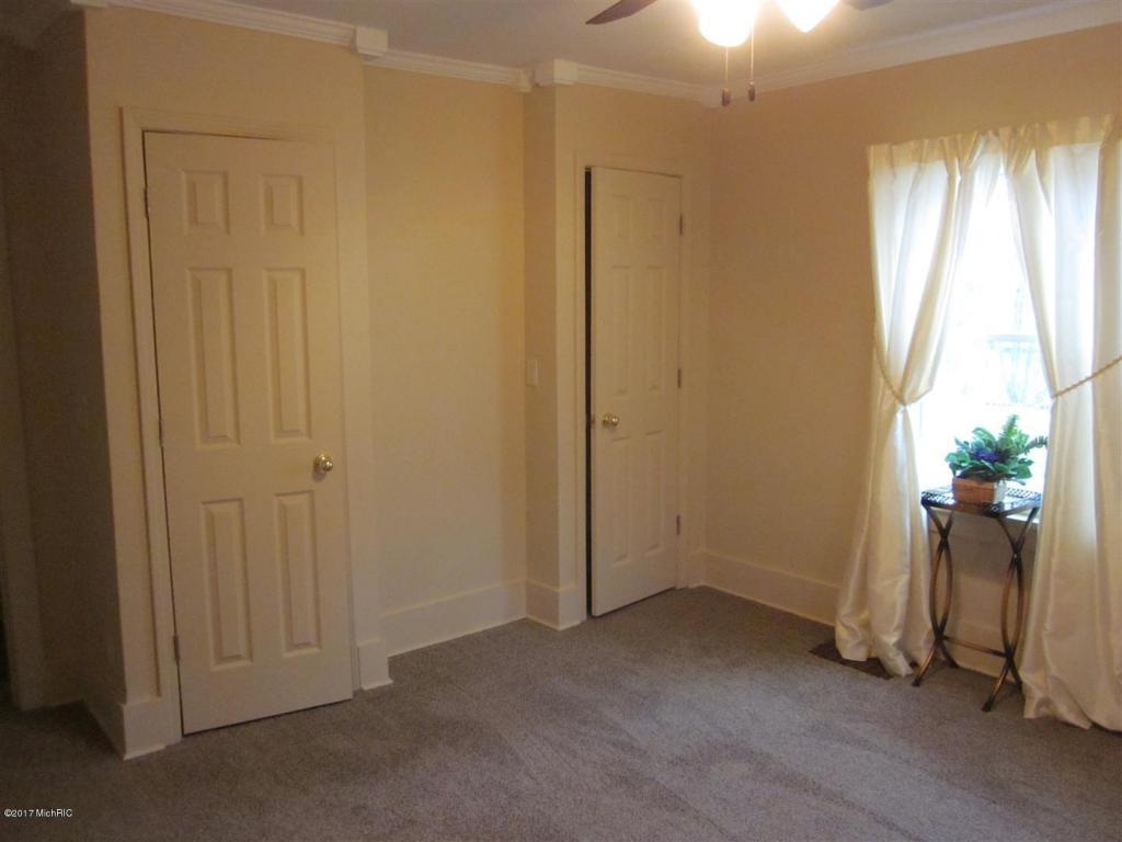 324 Union St, Plainwell, MI 49080 photo 22