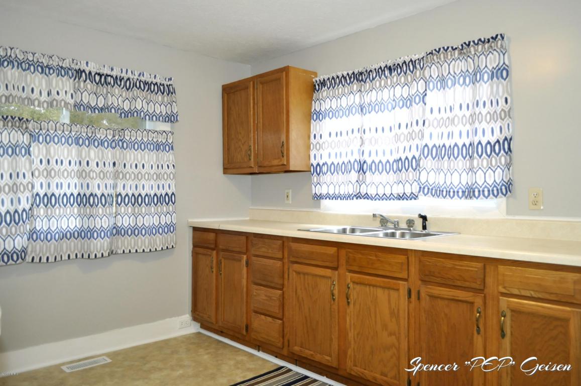 502 Vincent St, Belding, MI 48809 photo 5