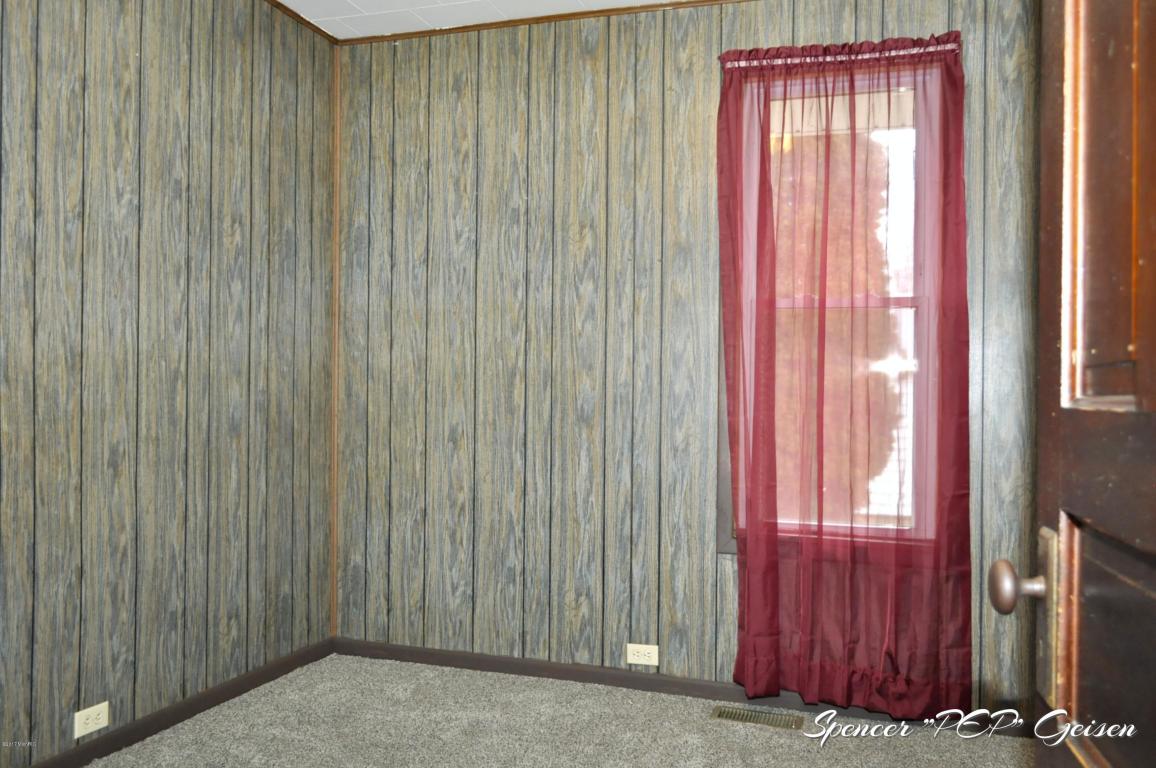 502 Vincent St, Belding, MI 48809 photo 12