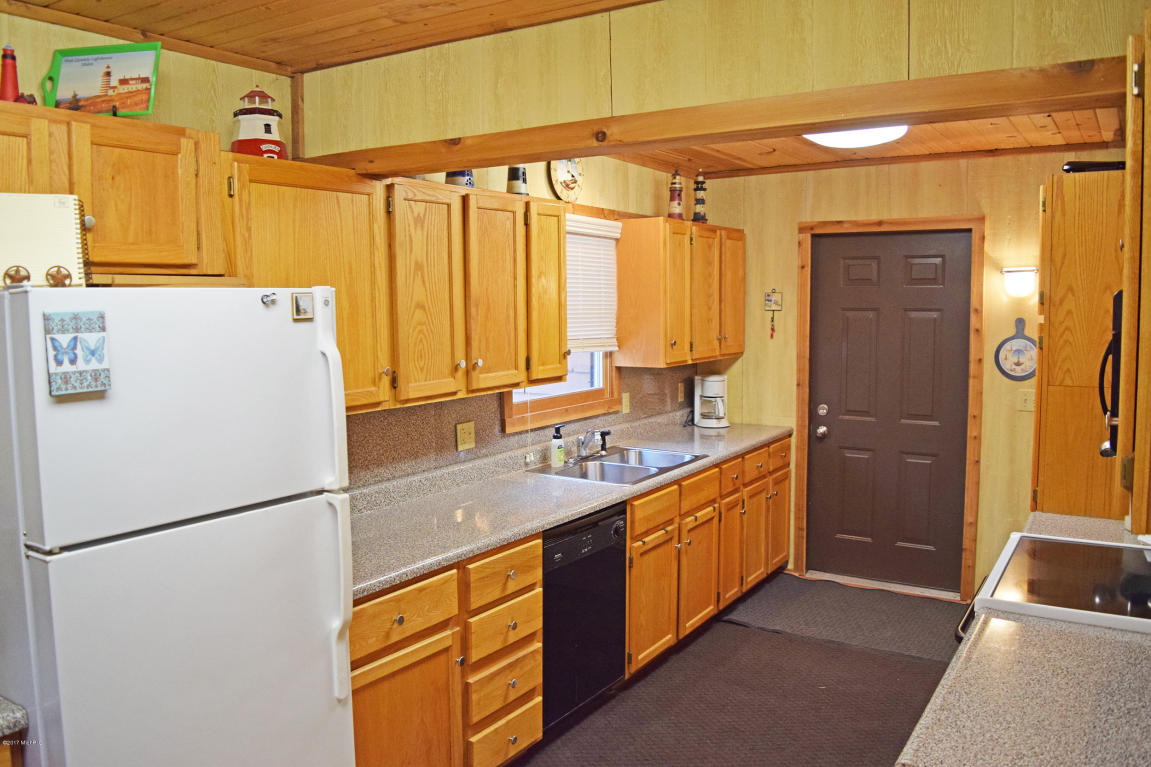 11169 S Jacquelyn Dr, Baldwin, MI 49304 photo 9
