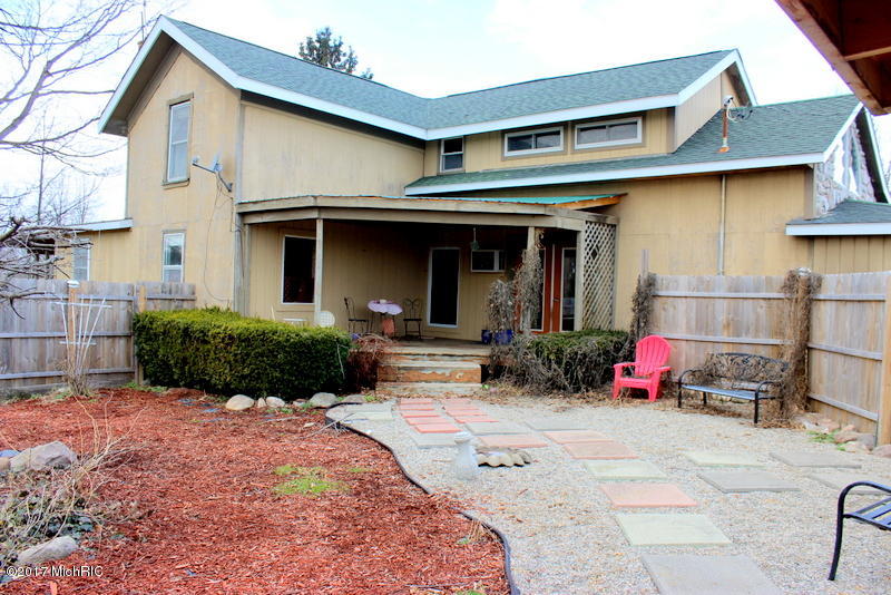 5571 Squires Rd, Allen, MI 49227 photo 3