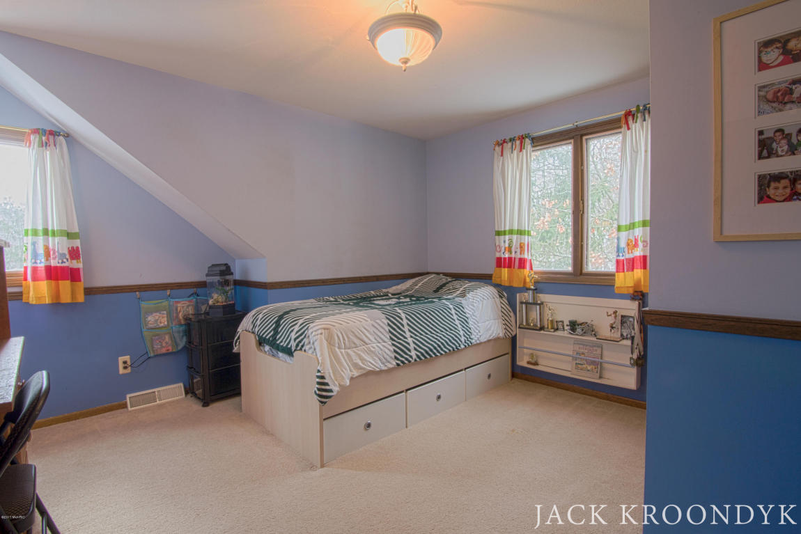 8111 Bailey Dr NE, Ada, MI 49301 photo 23