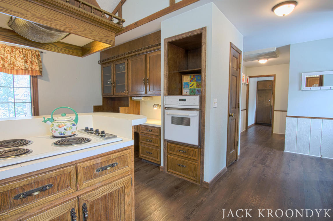 8111 Bailey Dr NE, Ada, MI 49301 photo 12