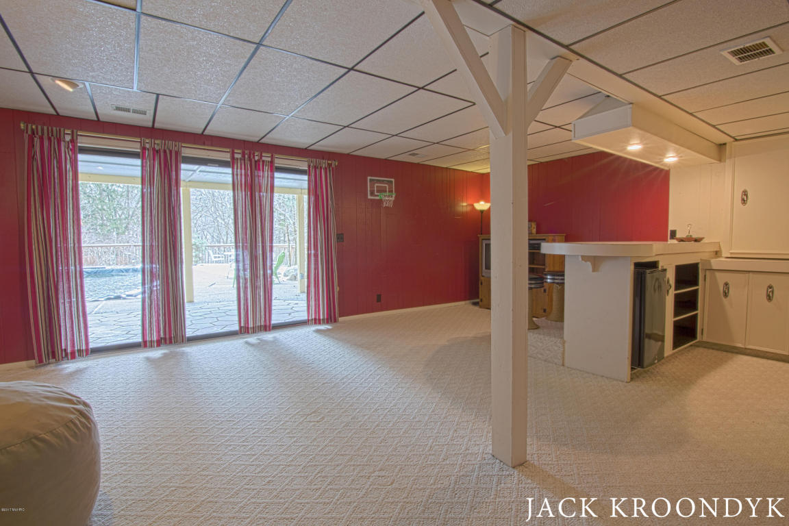 8111 Bailey Dr NE, Ada, MI 49301 photo 27