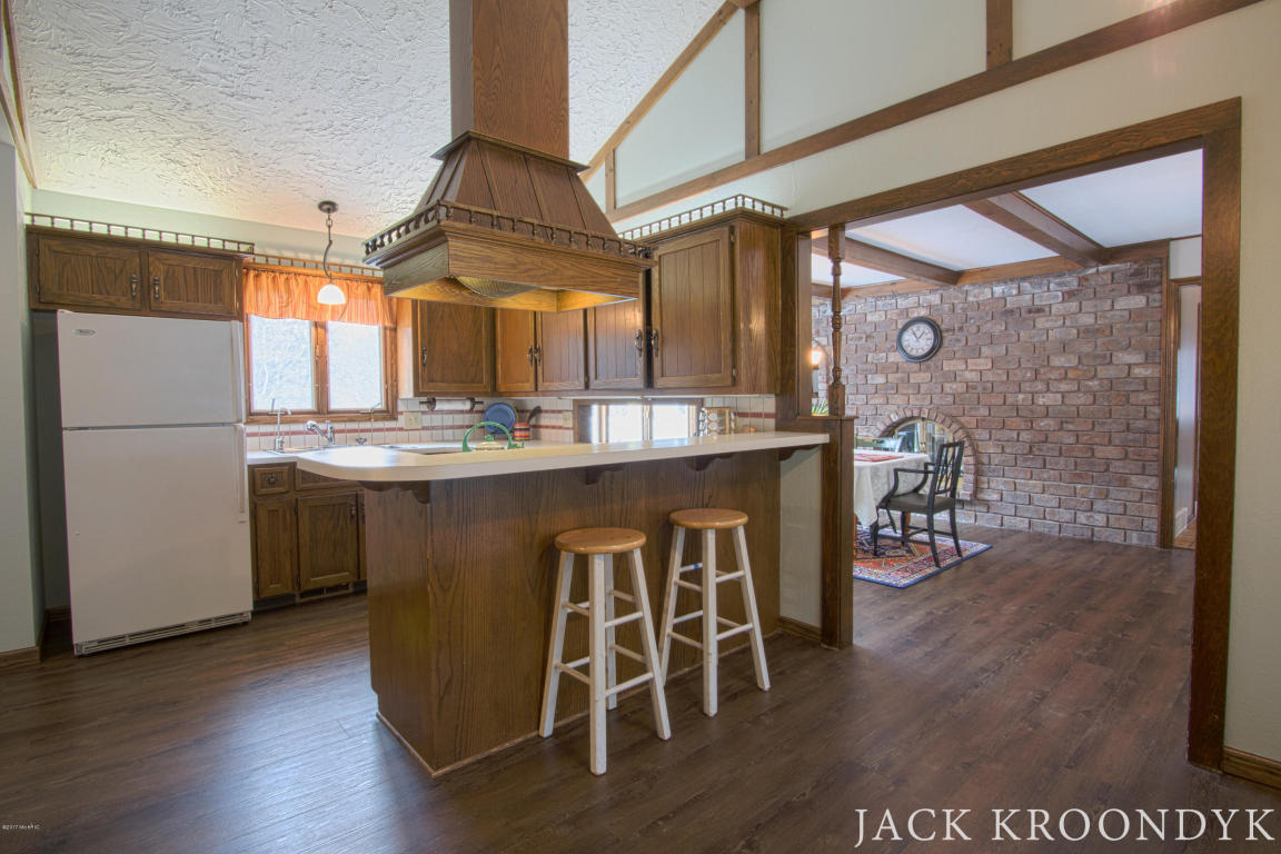 8111 Bailey Dr NE, Ada, MI 49301 photo 10