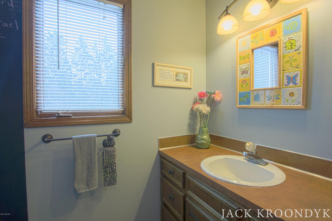 8111 Bailey Dr NE, Ada, MI 49301 photo 13