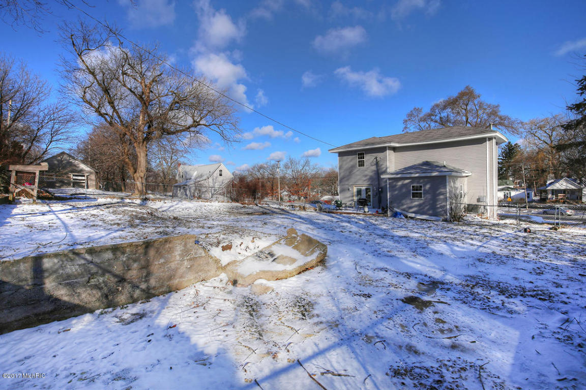415 E Division St, Belding, MI 48809 photo 24