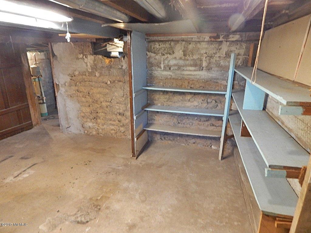 104 E State St, Grant, MI 49327 photo 42
