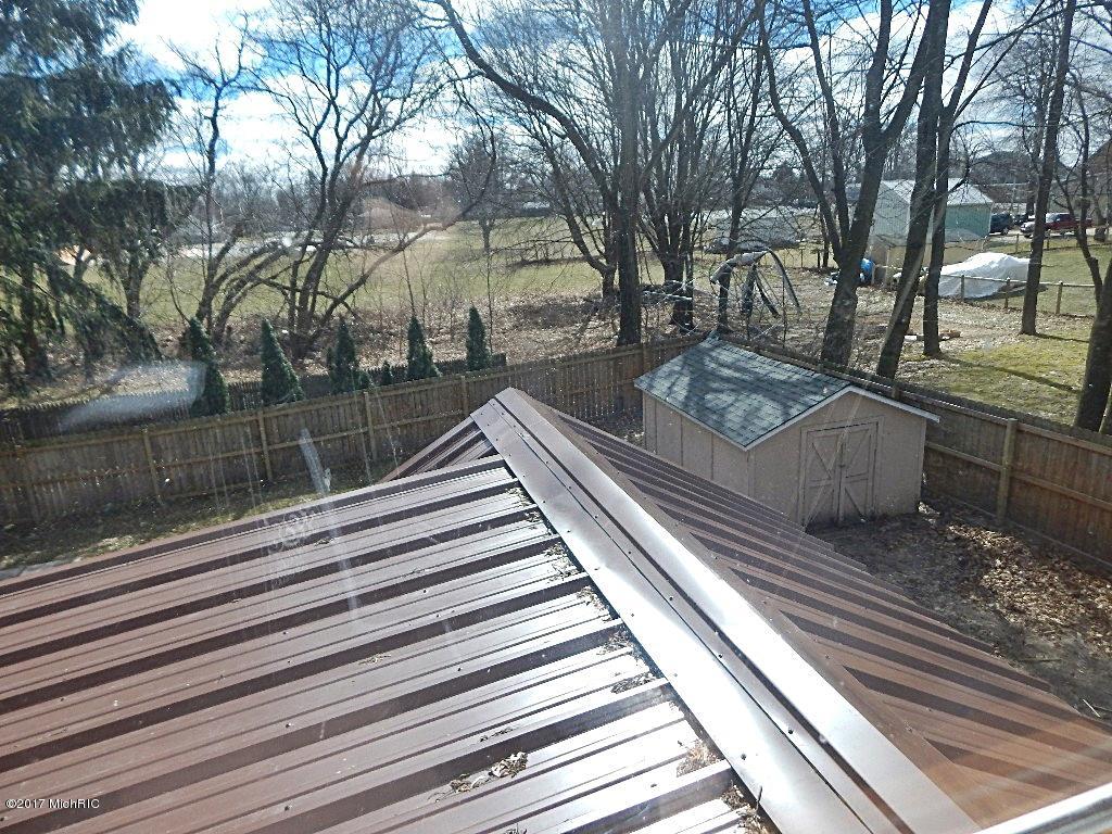 104 E State St, Grant, MI 49327 photo 34