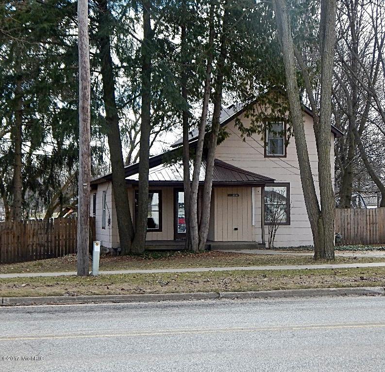 104 E State St, Grant, MI 49327 photo 1
