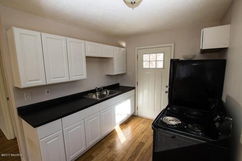 1288 River St, Three Rivers, MI 49093 photo 5