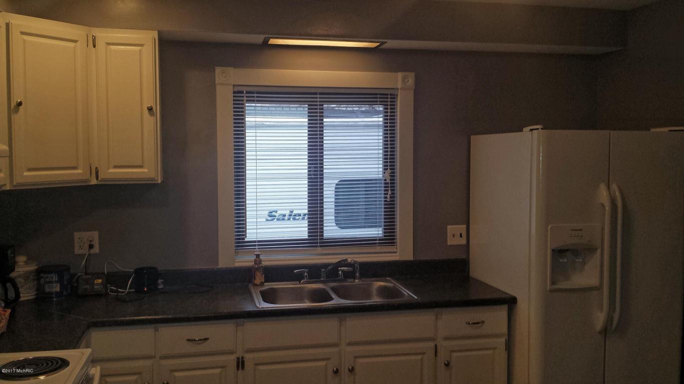 106 Emerson St, Waldron, MI 49288 photo 9