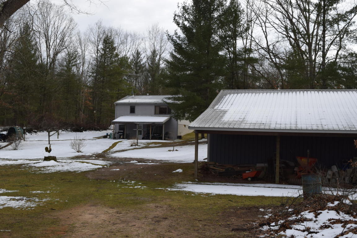 191 E 14 Mile Rd, Bitely, MI 49309 photo 8