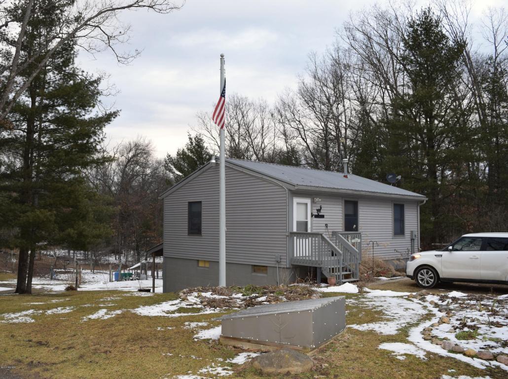 191 E 14 Mile Rd, Bitely, MI 49309 photo 1