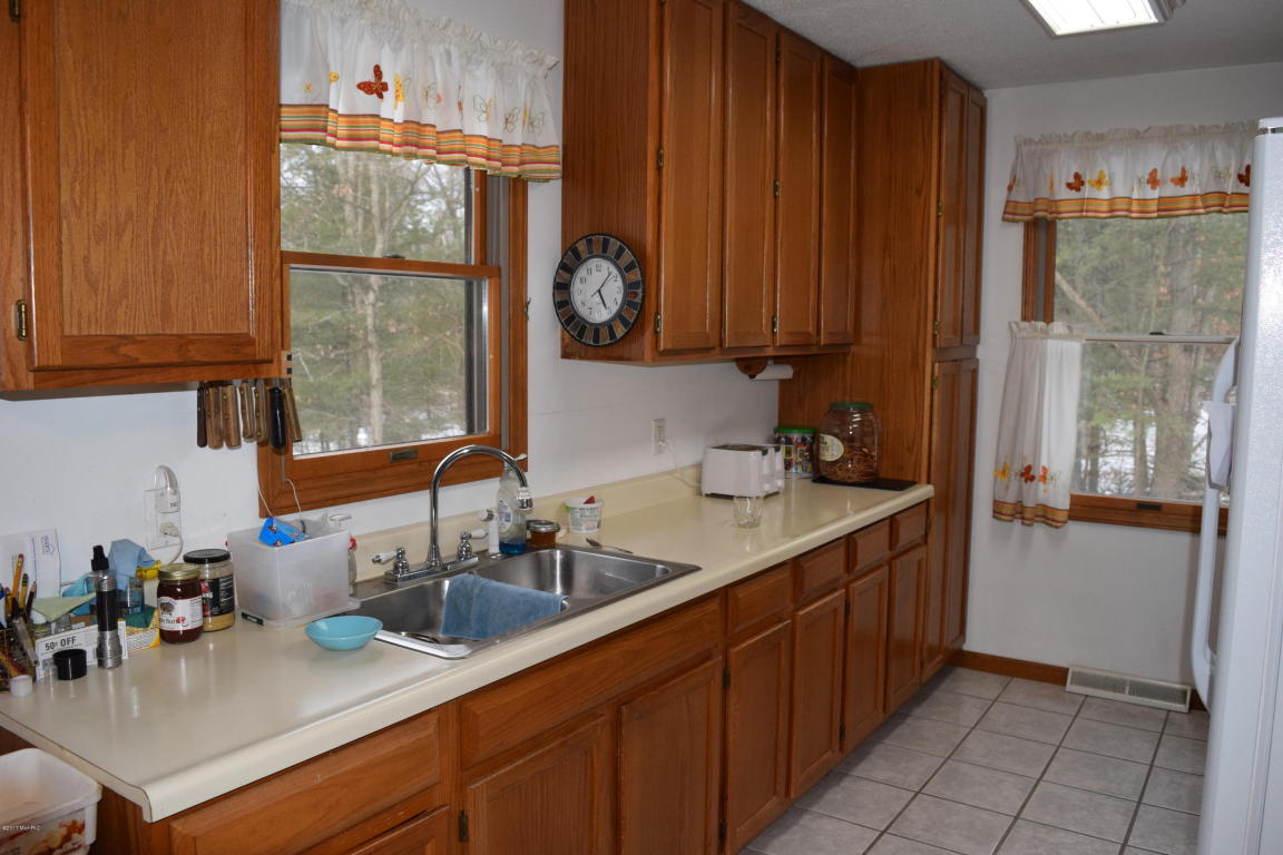 191 E 14 Mile Rd, Bitely, MI 49309 photo 27