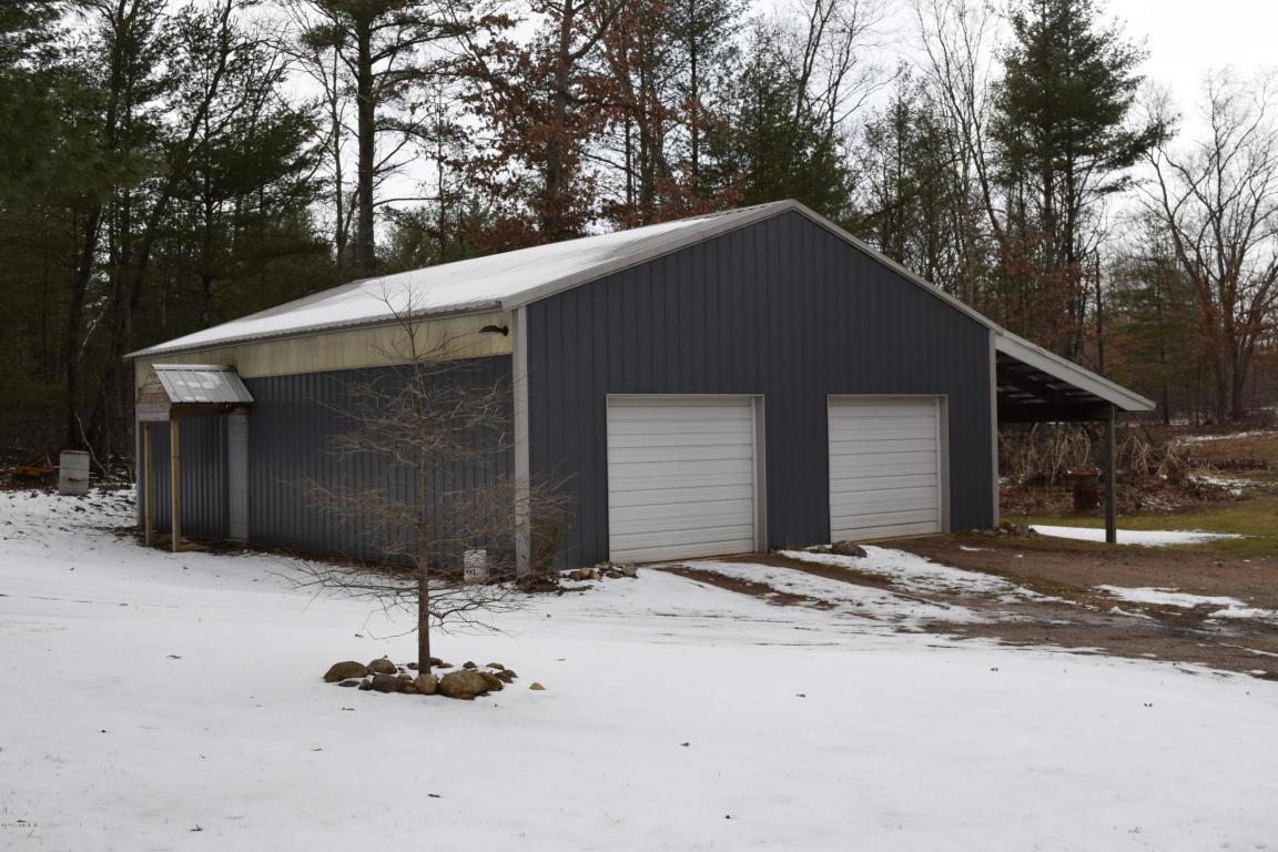 191 E 14 Mile Rd, Bitely, MI 49309 photo 4