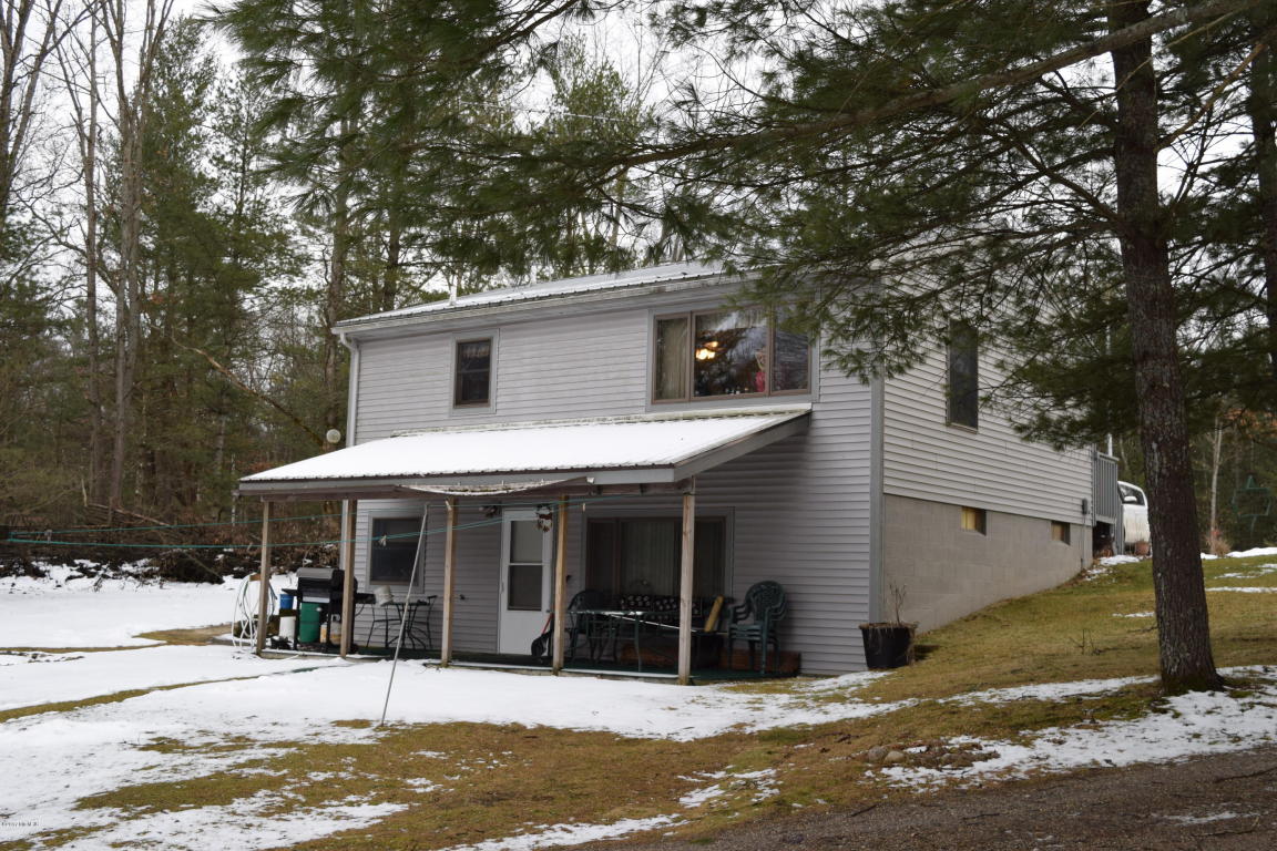 191 E 14 Mile Rd, Bitely, MI 49309 photo 3