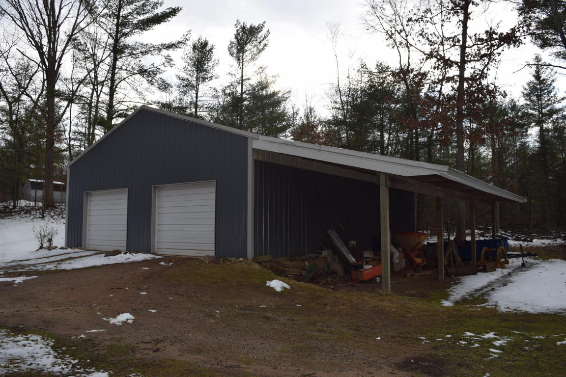 191 E 14 Mile Rd, Bitely, MI 49309 photo 5