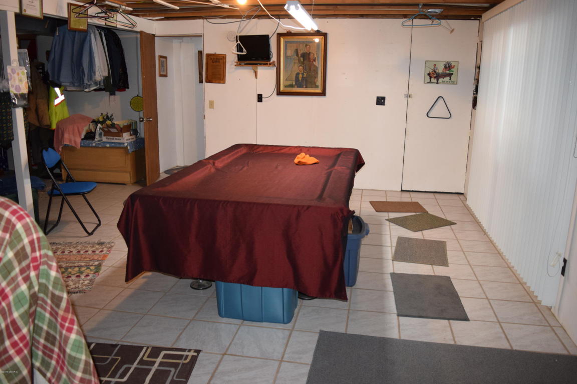 191 E 14 Mile Rd, Bitely, MI 49309 photo 32