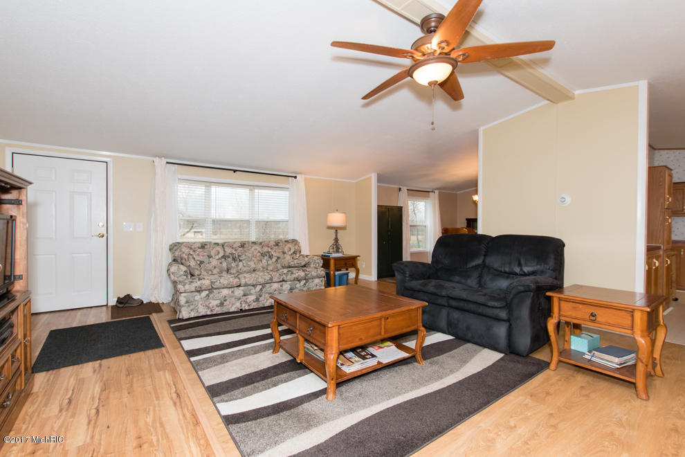 944 9th St, Plainwell, MI 49080 photo 7