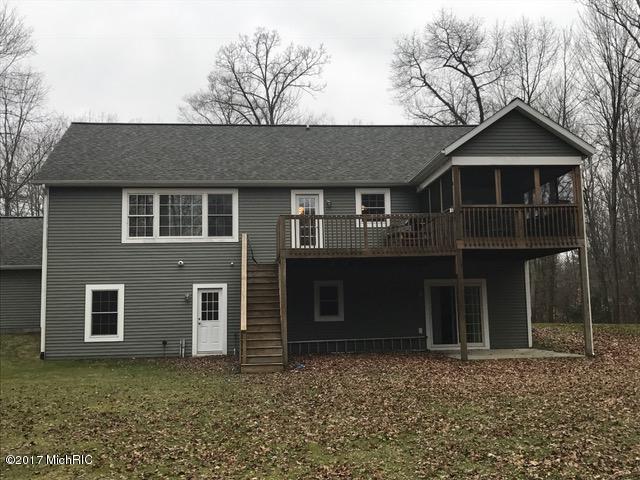 5720 Simonelli Rd, Whitehall, MI 49461 photo 3