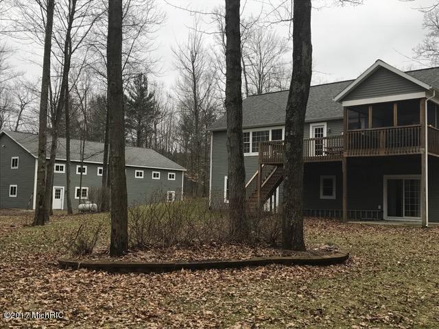 5720 Simonelli Rd, Whitehall, MI 49461 photo 4