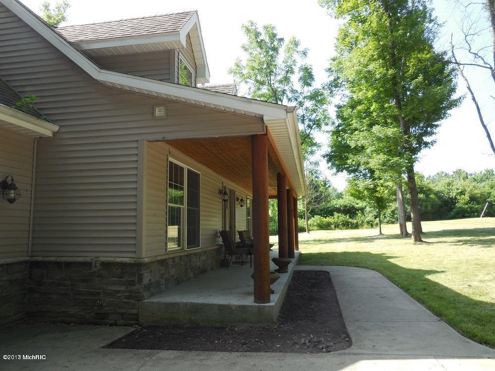 59519 55 Th, Lawrence, MI 49064 photo 2