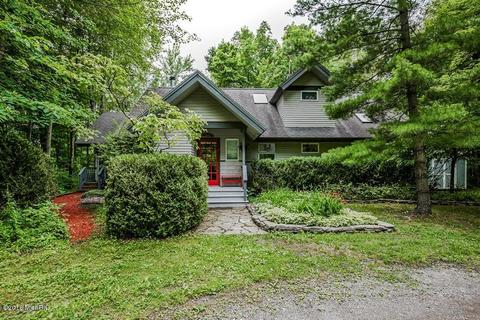 8800 Blackhawk Dr, Lakeside, MI 49116 photo 1