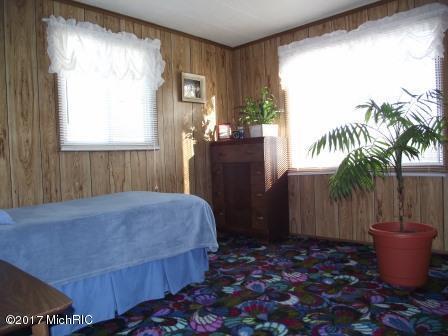 6087 E Hansen Rd, Custer, MI 49405 photo 9