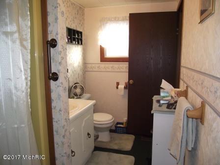 6087 E Hansen Rd, Custer, MI 49405 photo 12