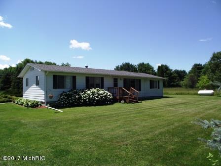 6087 E Hansen Rd, Custer, MI 49405 photo 3