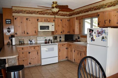 6489 S Taylor Rd, Branch, MI 49402 photo 5