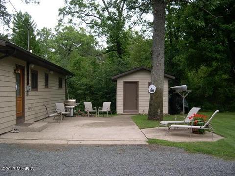 6489 S Taylor Rd, Branch, MI 49402 photo 3