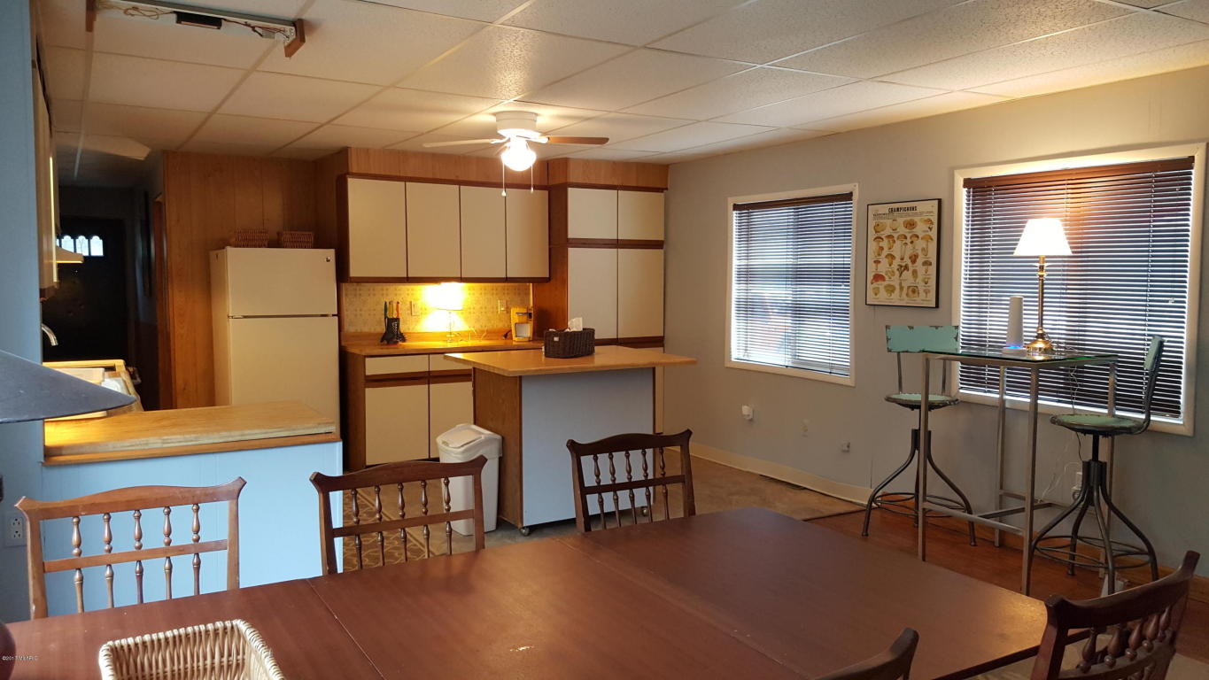 3214 S Walnut Ave, White Cloud, MI 49349 photo 14