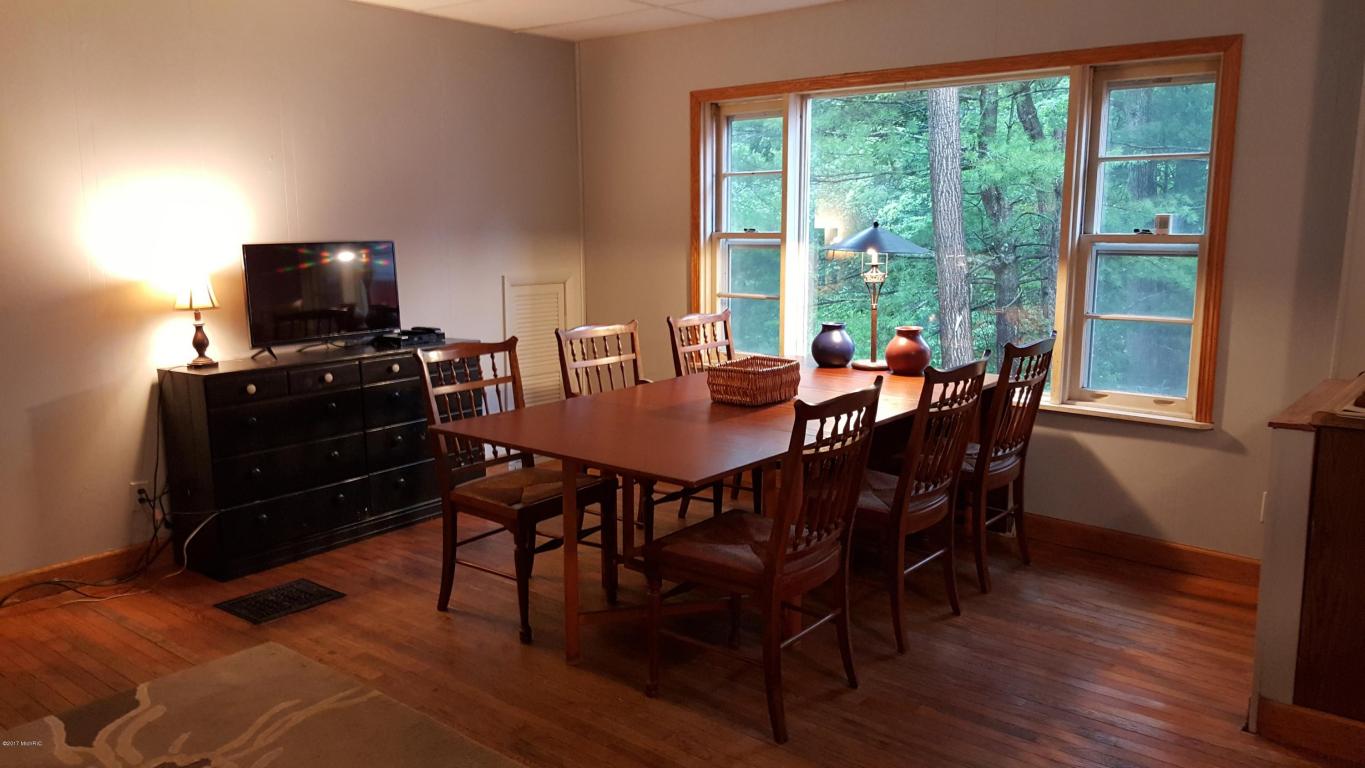 3214 S Walnut Ave, White Cloud, MI 49349 photo 8