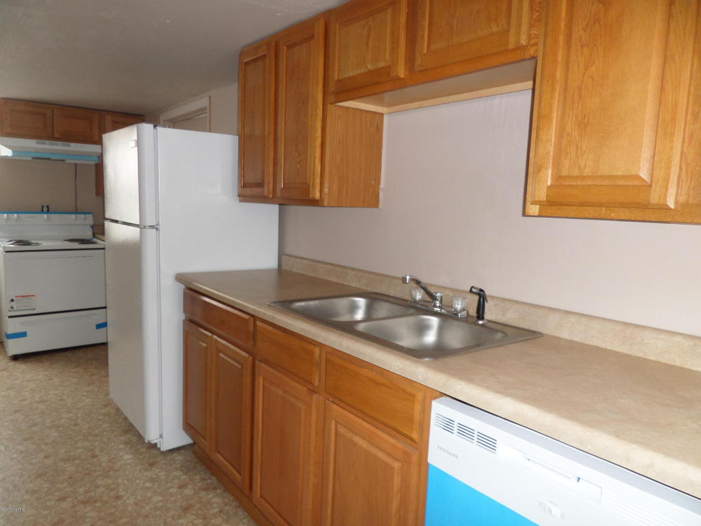 112 W Smith St, Buchanan, MI 49107 photo 15