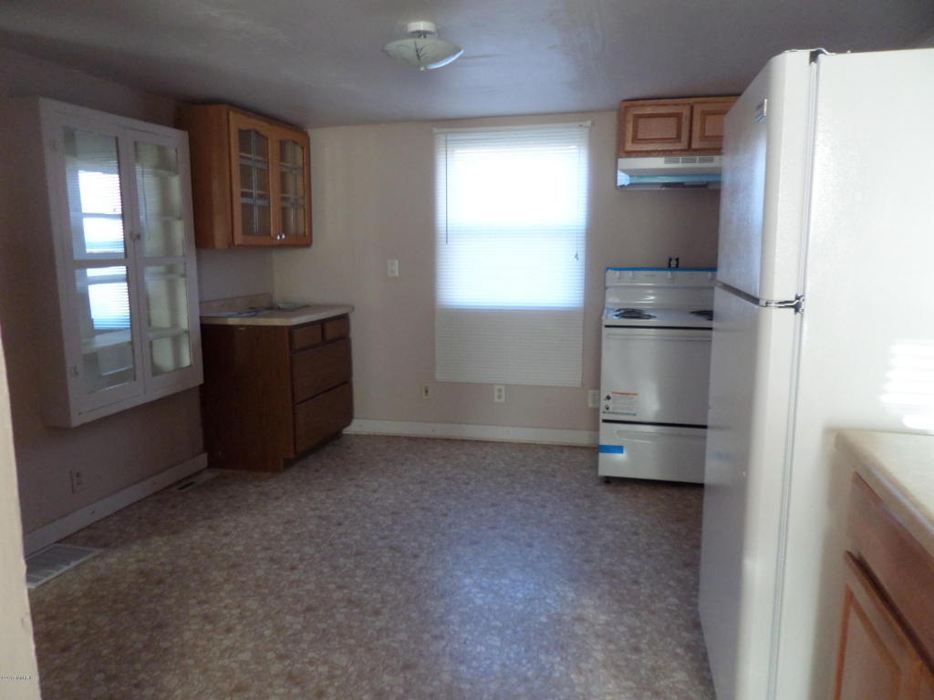 112 W Smith St, Buchanan, MI 49107 photo 12