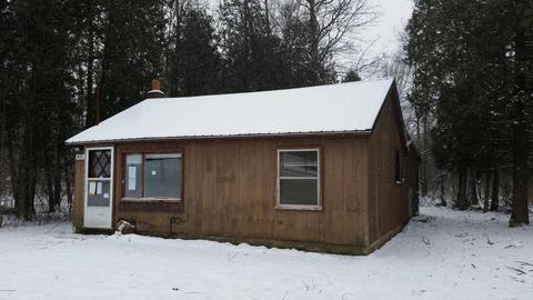 8171 E Washington Rd, Branch, MI 49402 photo 5