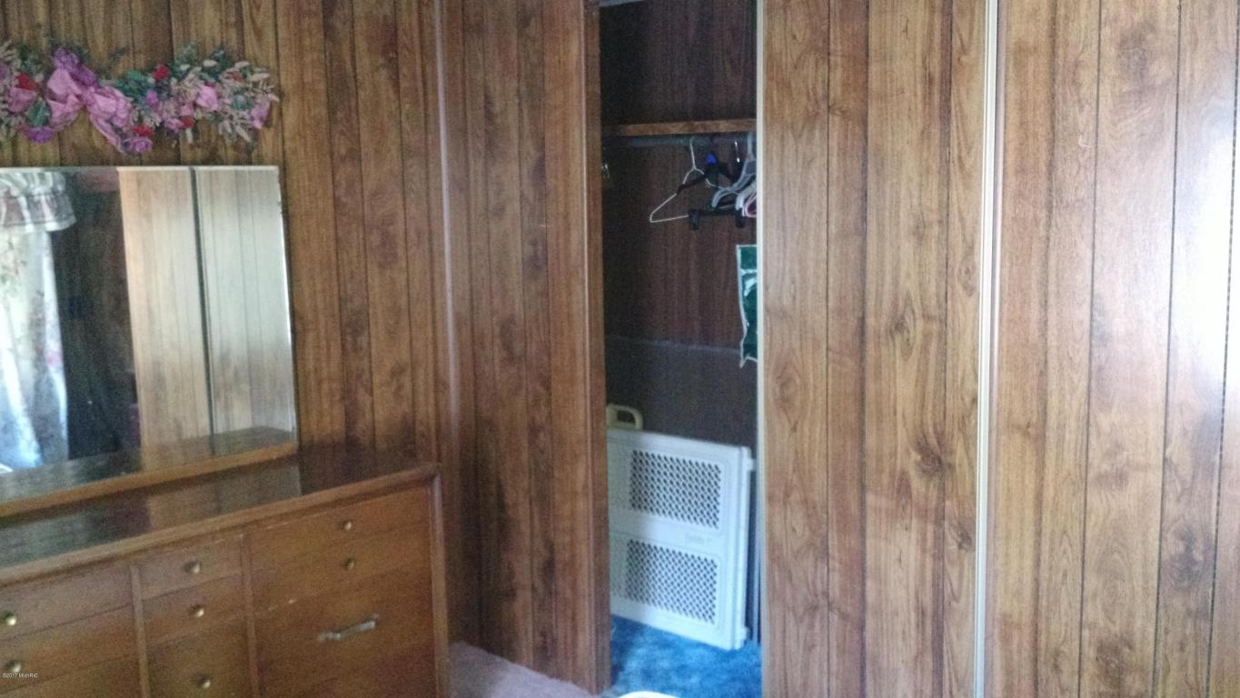 8700 E 16th, White Cloud, MI 49349 photo 13