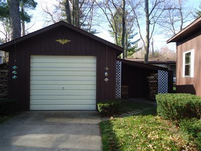 8700 E 16th, White Cloud, MI 49349 photo 4