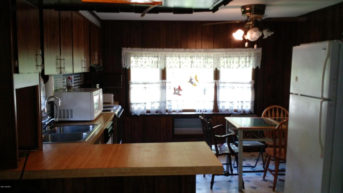 8700 E 16th, White Cloud, MI 49349 photo 7