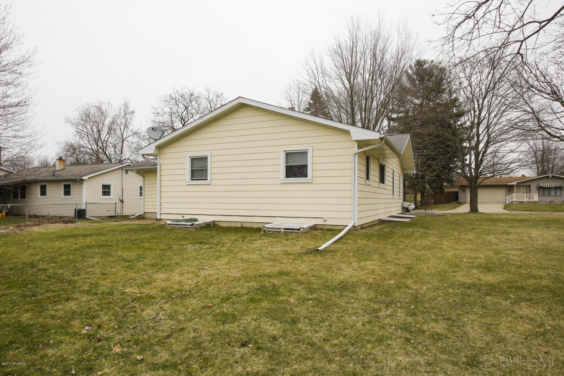 1050 Lowe Dr, Marshall, MI 49068 photo 22