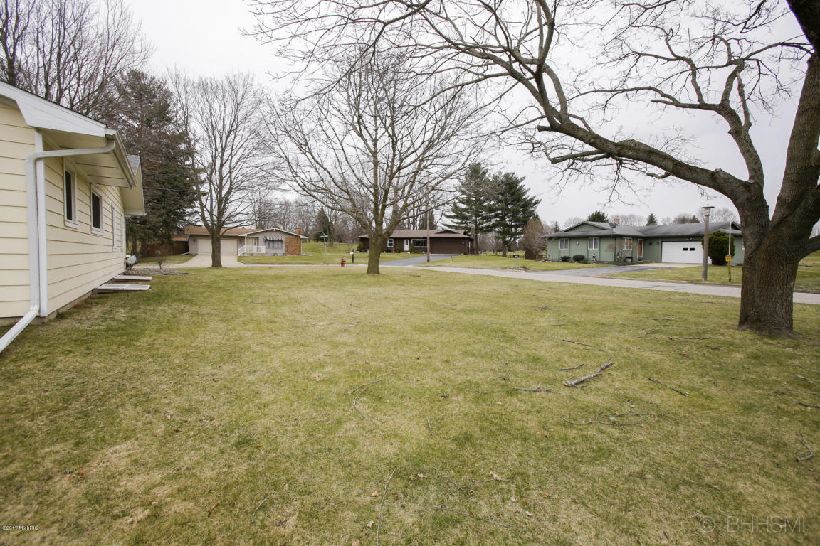 1050 Lowe Dr, Marshall, MI 49068 photo 20
