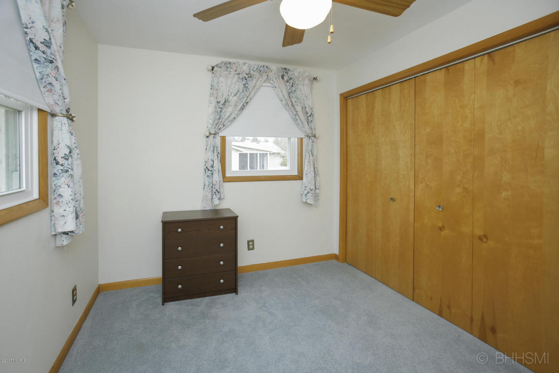 1050 Lowe Dr, Marshall, MI 49068 photo 10