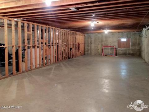 14892 Range Line Rd, Buchanan, MI 49107 photo 19