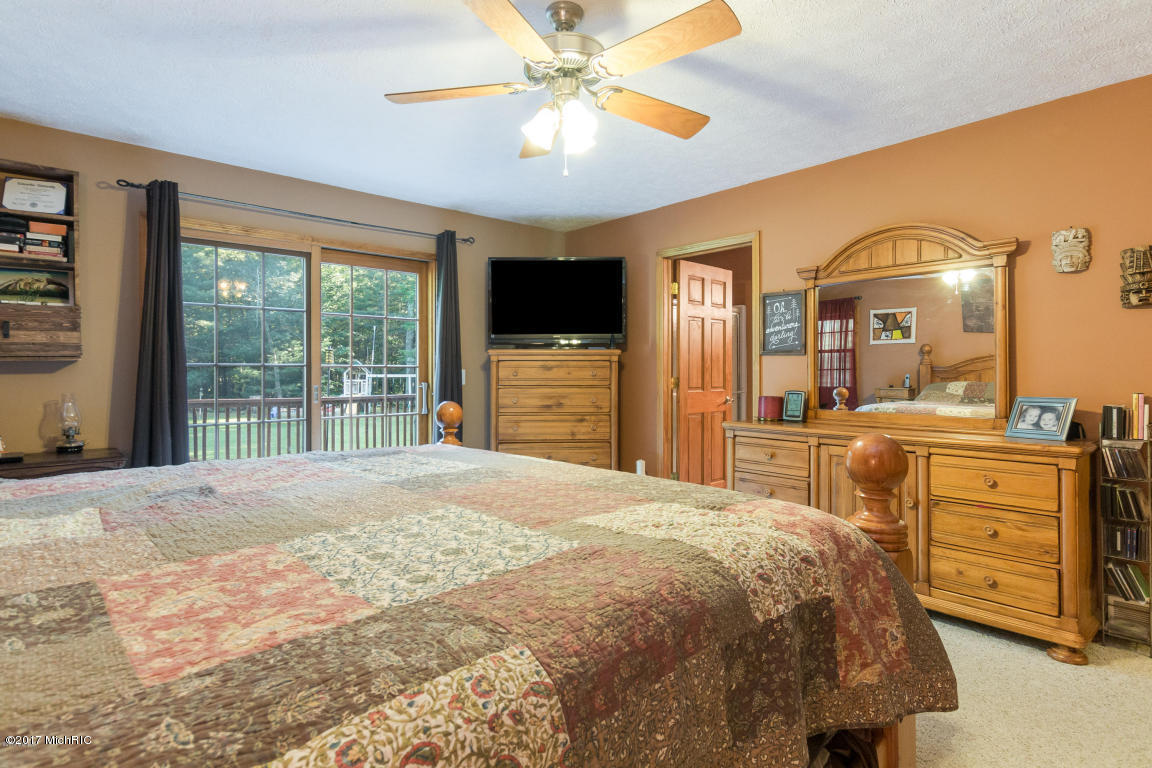 5131 W Bard Rd, Whitehall, MI 49461 photo 10