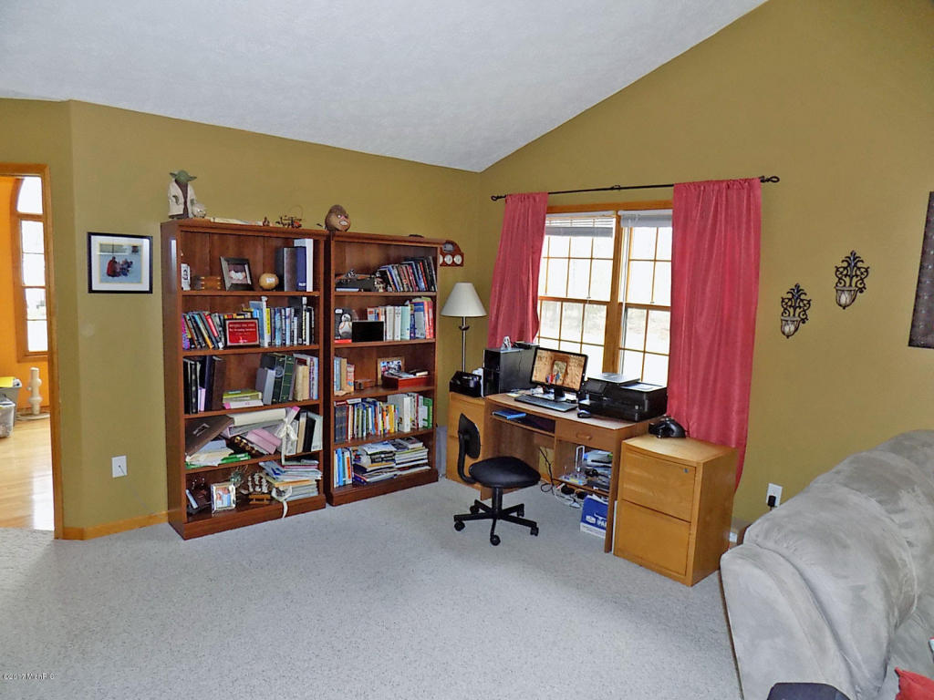 5131 W Bard Rd, Whitehall, MI 49461 photo 9