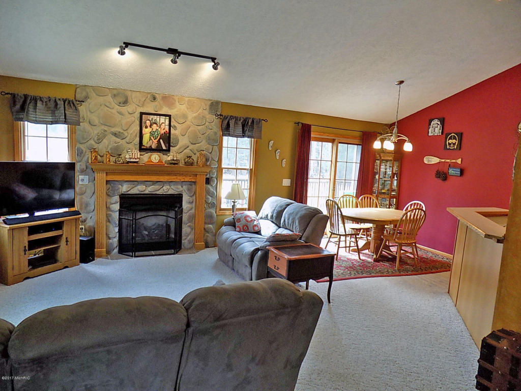 5131 W Bard Rd, Whitehall, MI 49461 photo 7